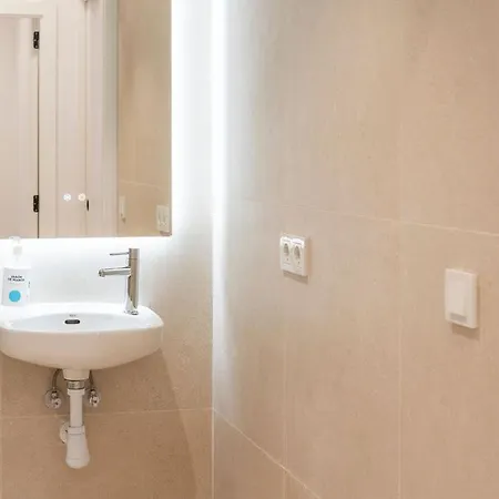 Apartament Vlc Host - Cubells 8 *